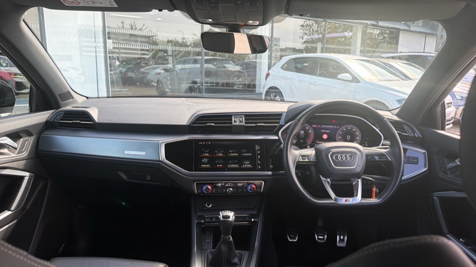 Audi Q3 35 TFSI Edition 1 5dr Petrol Estate - Image 5