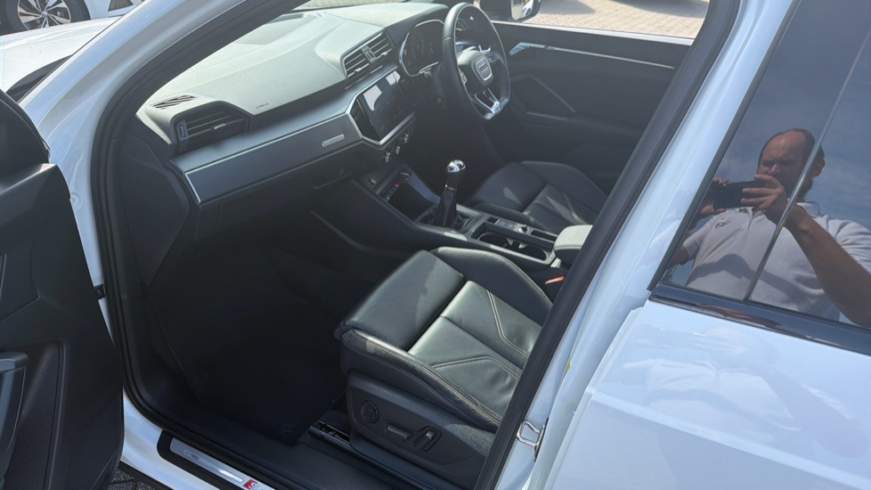 Audi Q3 35 TFSI Edition 1 5dr Petrol Estate - Image 7