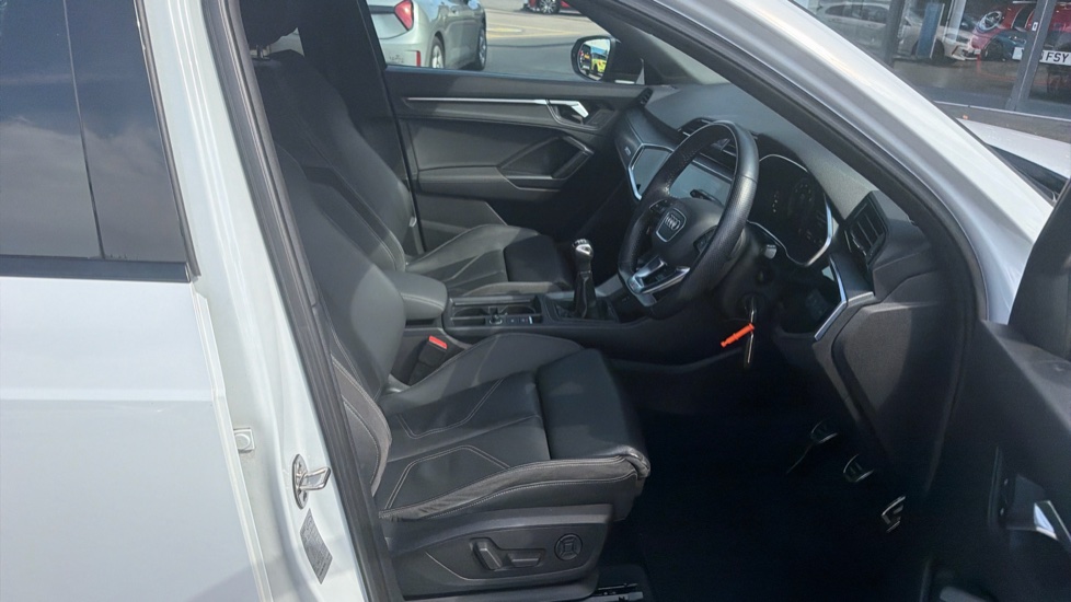 Audi Q3 35 TFSI Edition 1 5dr Petrol Estate - Image 11