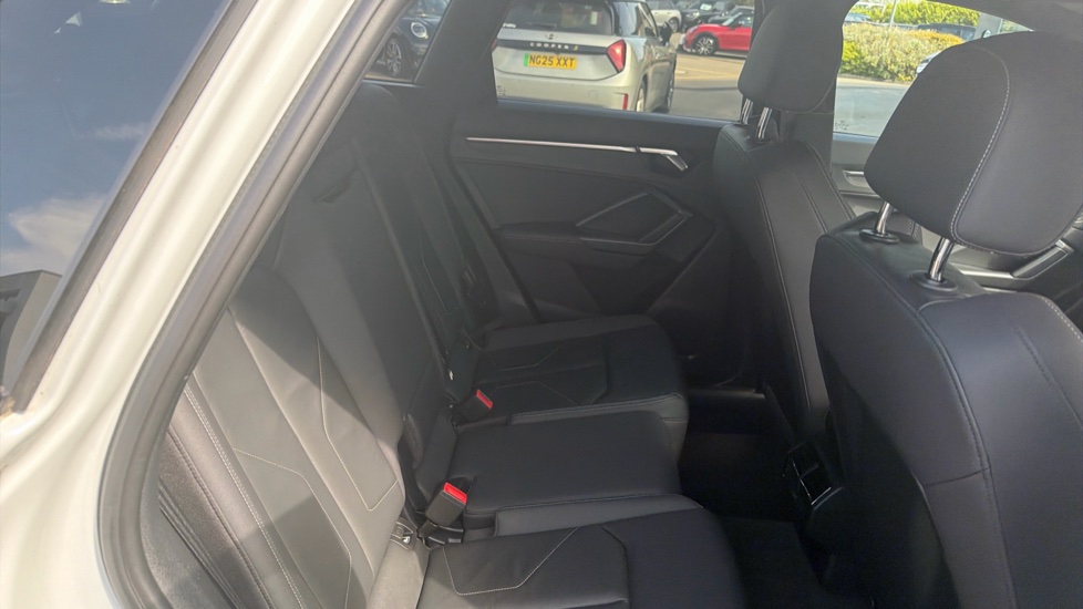 Audi Q3 35 TFSI Edition 1 5dr Petrol Estate - Image 12