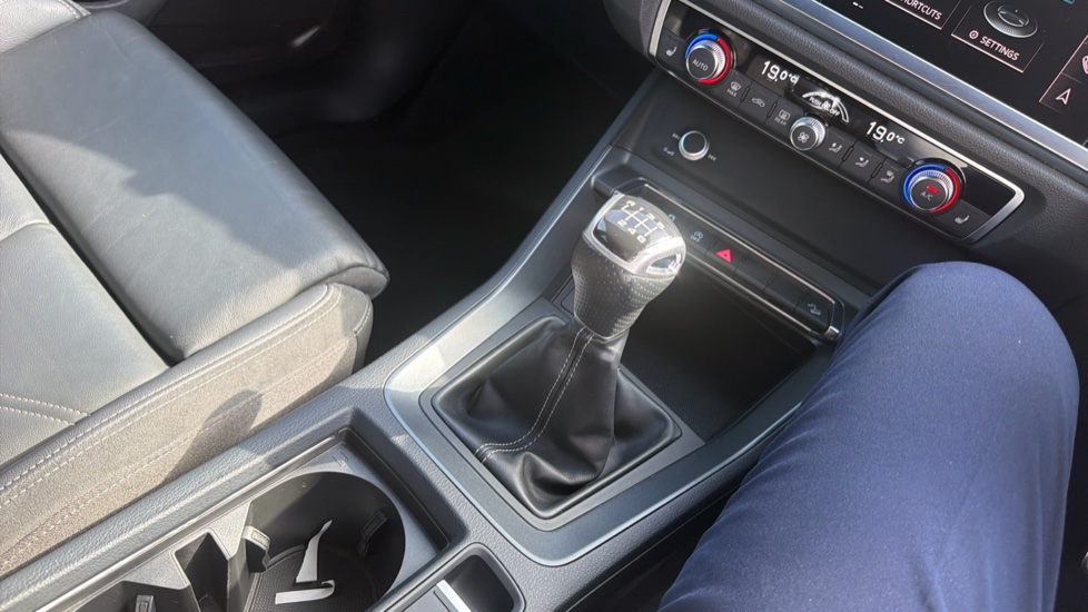 Audi Q3 35 TFSI Edition 1 5dr Petrol Estate - Image 19