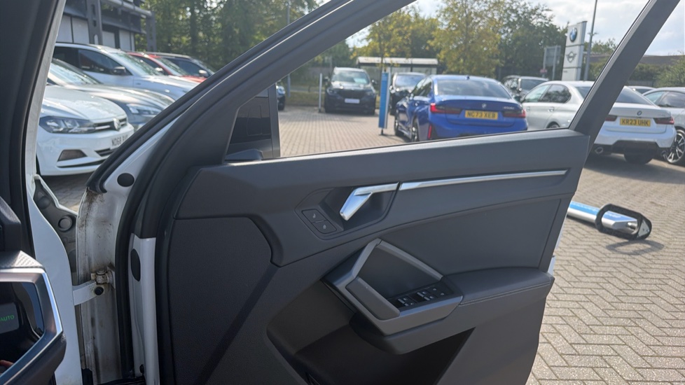 Audi Q3 35 TFSI Edition 1 5dr Petrol Estate - Image 20