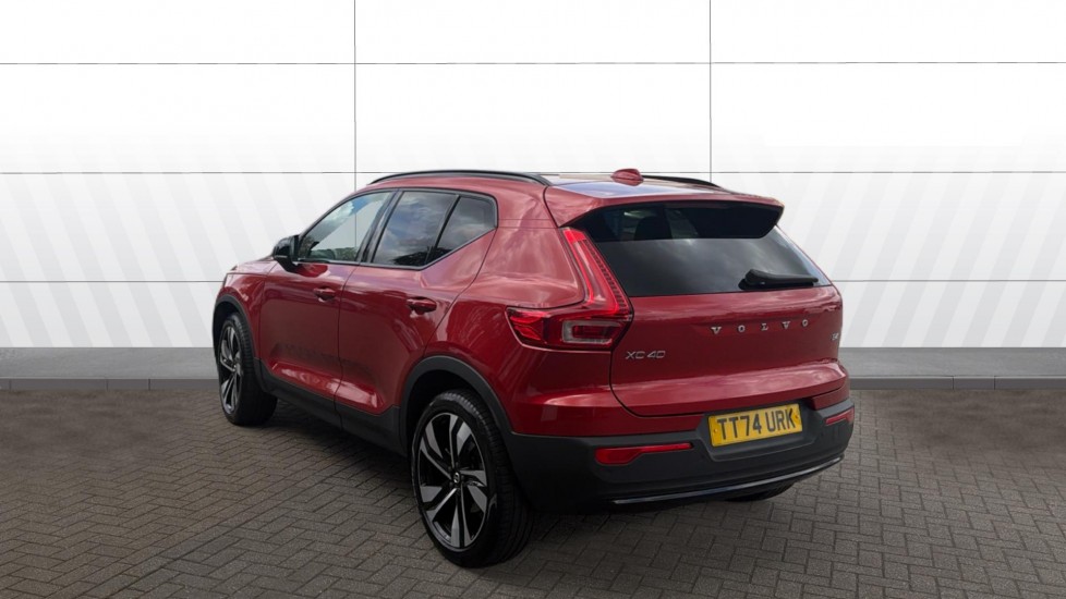 Volvo XC40 2.0 B4P Ultra Dark 5dr Auto Petrol Estate - Image 2