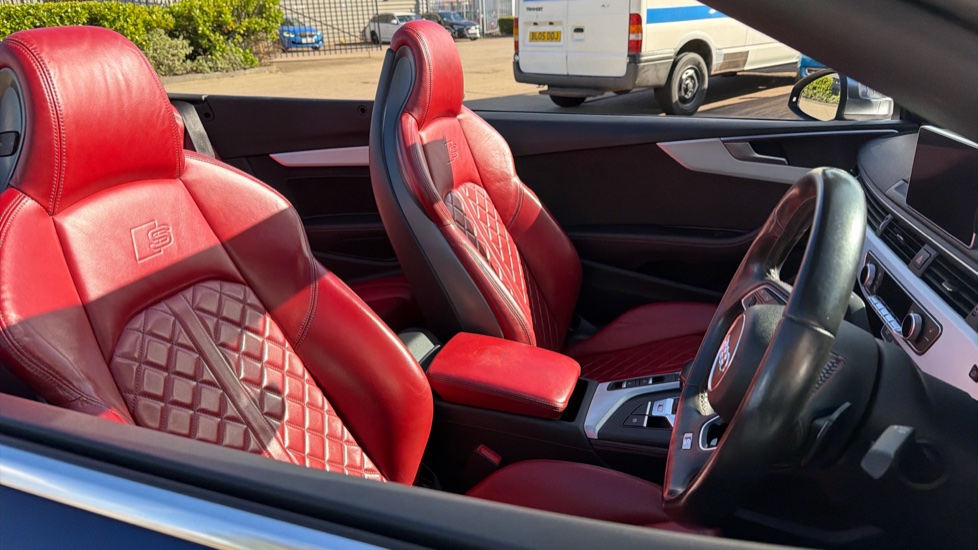 Audi A5 S5 Quattro 2dr Tiptronic Petrol Convertible - Image 11