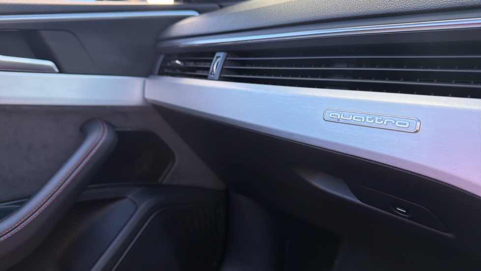 Audi A5 S5 Quattro 2dr Tiptronic Petrol Convertible - Image 55
