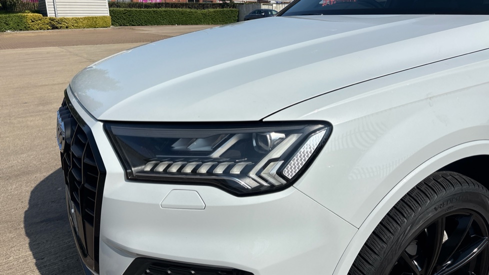 Audi Q7 50 TDI Quattro Black Edition 5dr Tiptronic Diesel Estate - Image 25