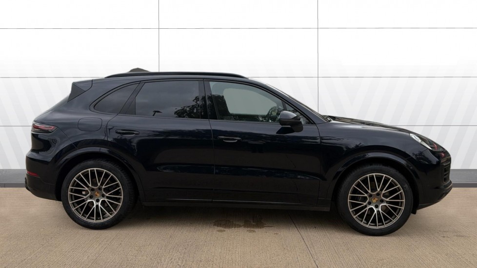 Porsche Cayenne Platinum Edition 5dr Tiptronic S Petrol Estate - Image 3