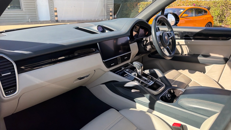 Porsche Cayenne Platinum Edition 5dr Tiptronic S Petrol Estate - Image 7