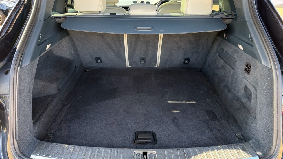 Porsche Cayenne Platinum Edition 5dr Tiptronic S Petrol Estate - Image 13