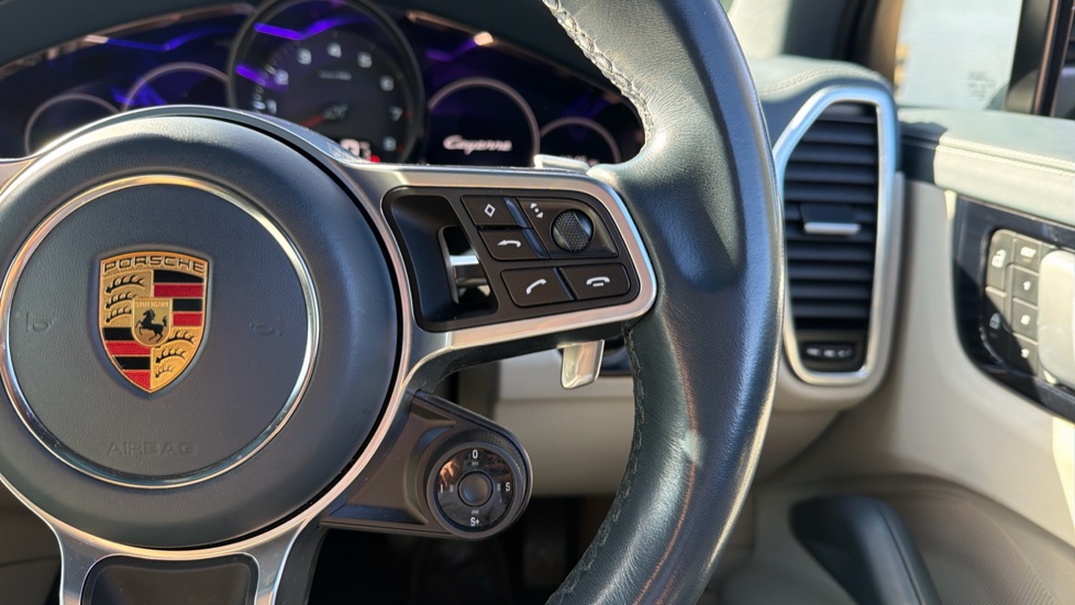 Porsche Cayenne Platinum Edition 5dr Tiptronic S Petrol Estate - Image 18