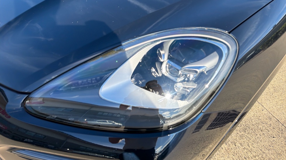 Porsche Cayenne Platinum Edition 5dr Tiptronic S Petrol Estate - Image 25