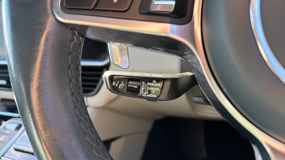 Porsche Cayenne Platinum Edition 5dr Tiptronic S Petrol Estate - Image 42