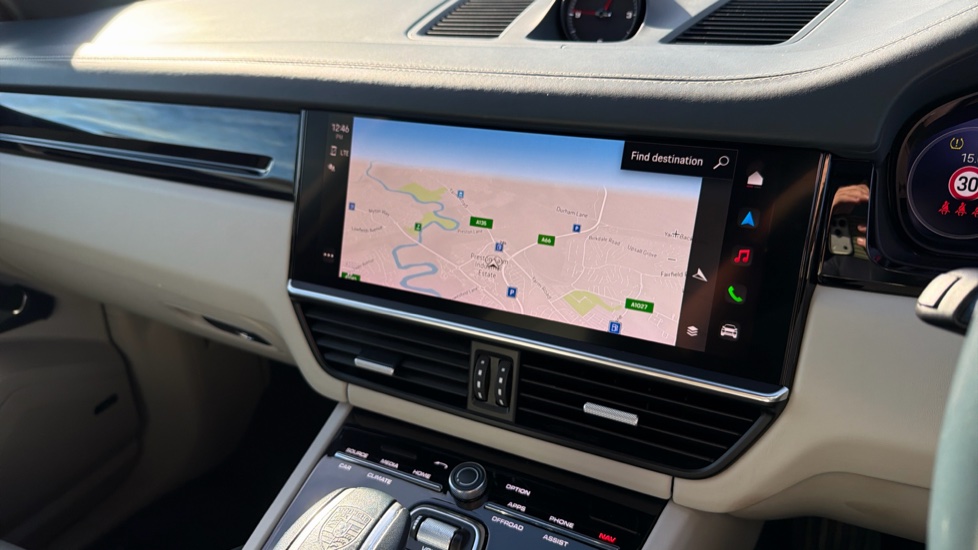 Porsche Cayenne Platinum Edition 5dr Tiptronic S Petrol Estate - Image 45