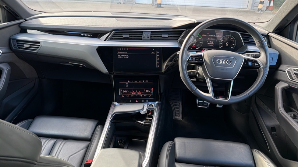 Audi Q8 250kW 50 Quattro 95kWh S Line 5dr Auto Electric Estate - Image 4
