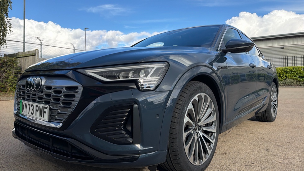 Audi Q8 250kW 50 Quattro 95kWh S Line 5dr Auto Electric Estate - Image 24
