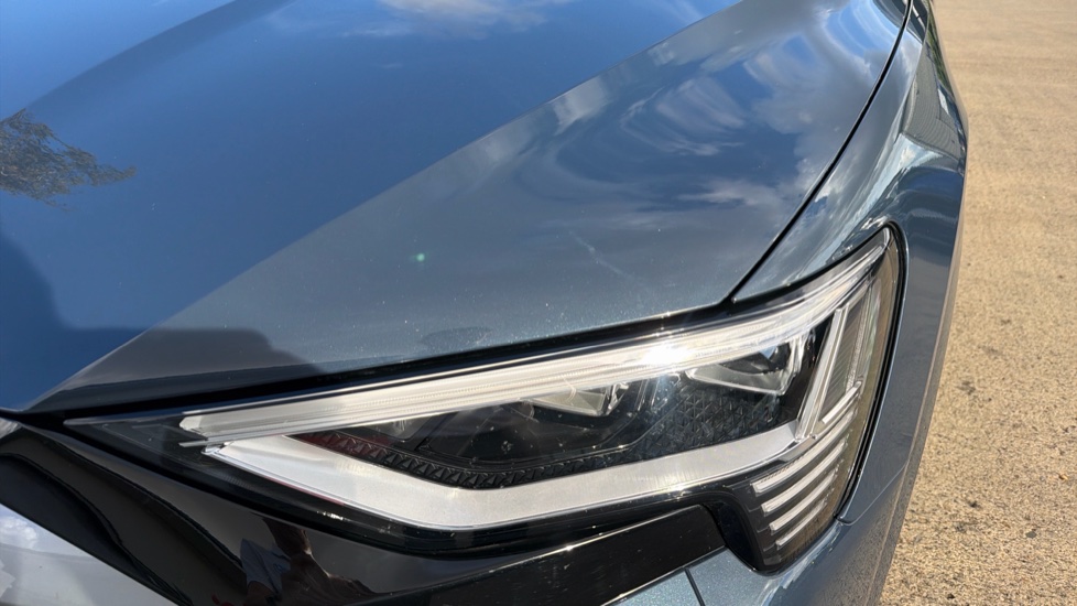 Audi Q8 250kW 50 Quattro 95kWh S Line 5dr Auto Electric Estate - Image 26