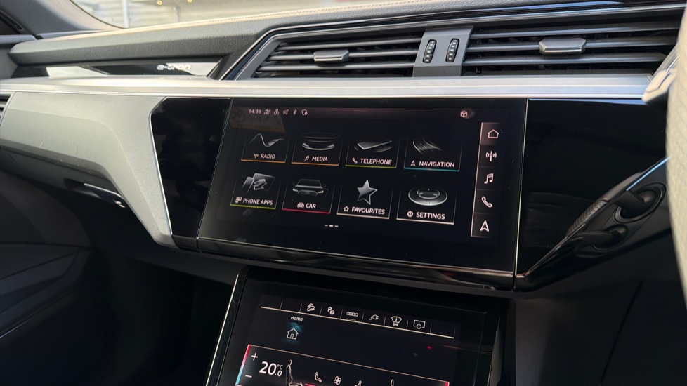 Audi Q8 250kW 50 Quattro 95kWh S Line 5dr Auto Electric Estate - Image 42