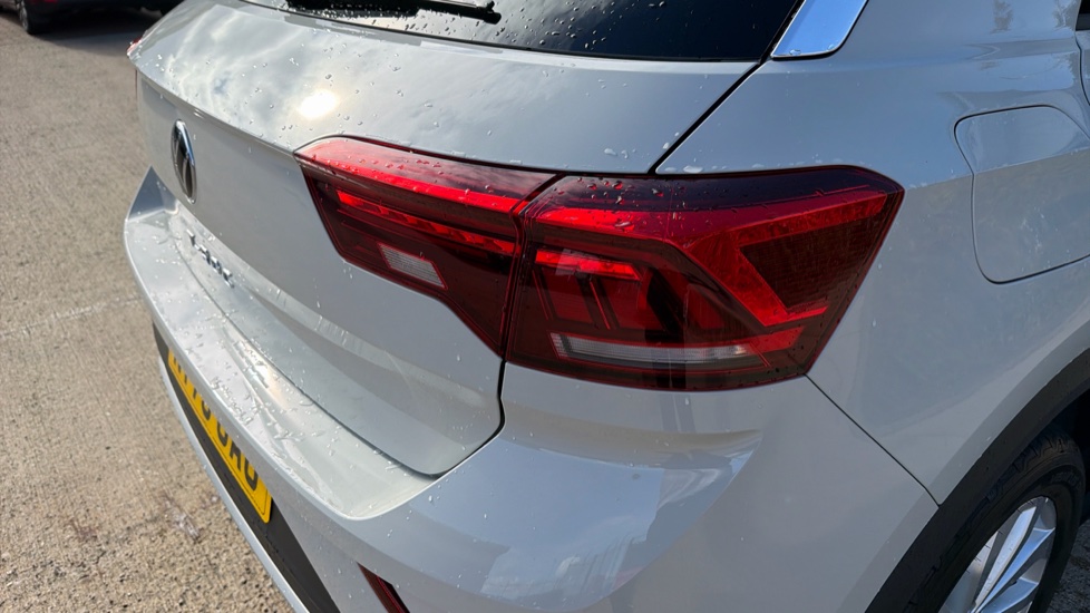 Volkswagen T-Roc 1.5 TSI Style 5dr Petrol Hatchback - Image 21