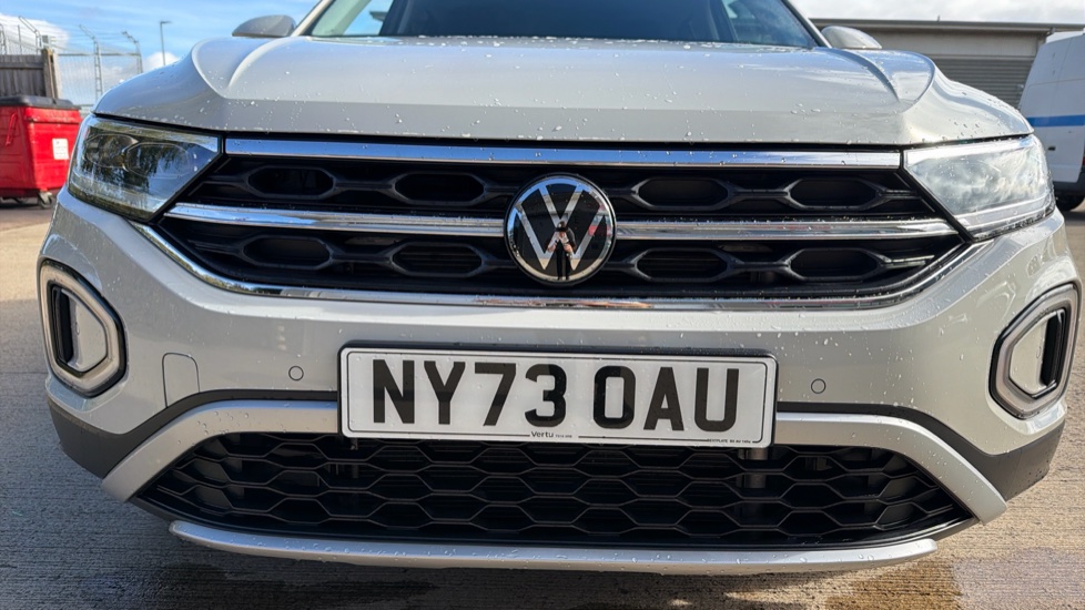 Volkswagen T-Roc 1.5 TSI Style 5dr Petrol Hatchback - Image 24