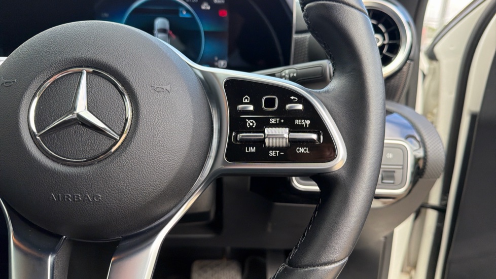 Mercedes-Benz A-Class A180 Sport Executive 4dr Auto Petrol Saloon - Image 18