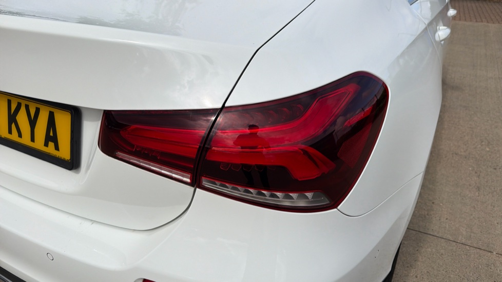 Mercedes-Benz A-Class A180 Sport Executive 4dr Auto Petrol Saloon - Image 22