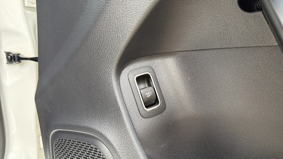 Mercedes-Benz A-Class A180 Sport Executive 4dr Auto Petrol Saloon - Image 36