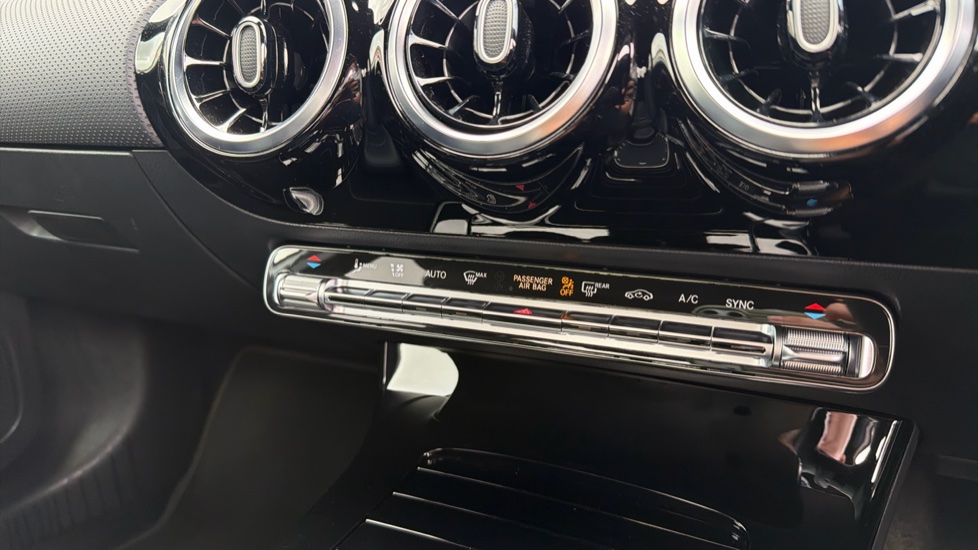 Mercedes-Benz A-Class A180 Sport Executive 4dr Auto Petrol Saloon - Image 47