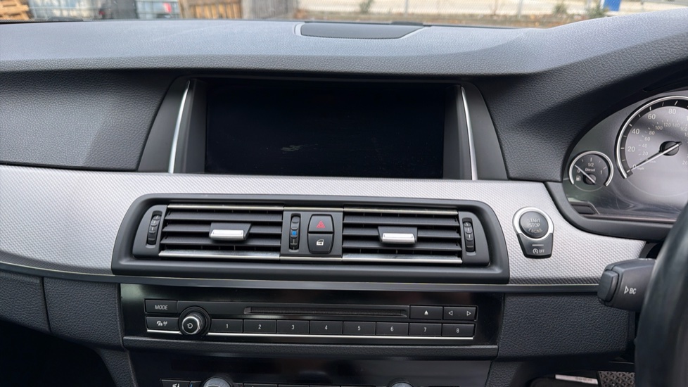 BMW 5 Series 530d M Sport 4dr Step Auto Diesel Saloon - Image 12