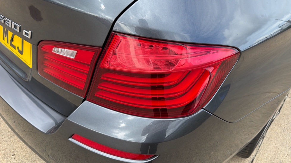 BMW 5 Series 530d M Sport 4dr Step Auto Diesel Saloon - Image 26