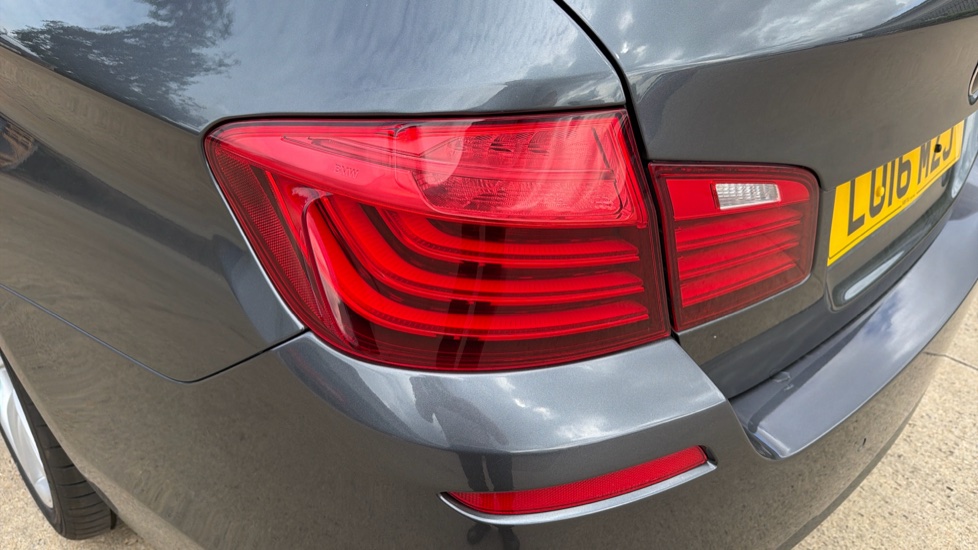 BMW 5 Series 530d M Sport 4dr Step Auto Diesel Saloon - Image 28