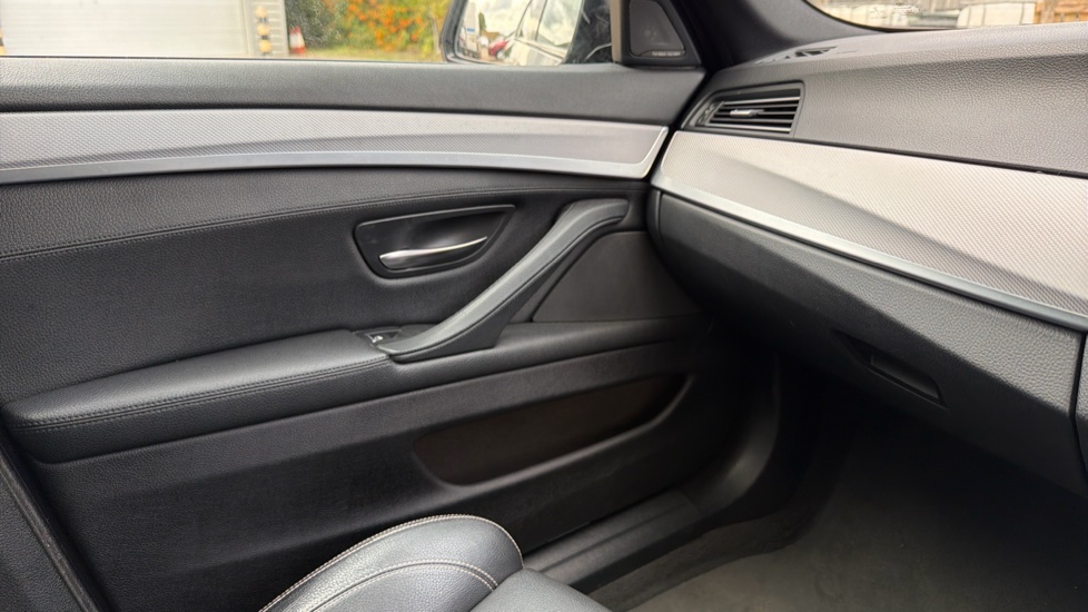 BMW 5 Series 530d M Sport 4dr Step Auto Diesel Saloon - Image 56