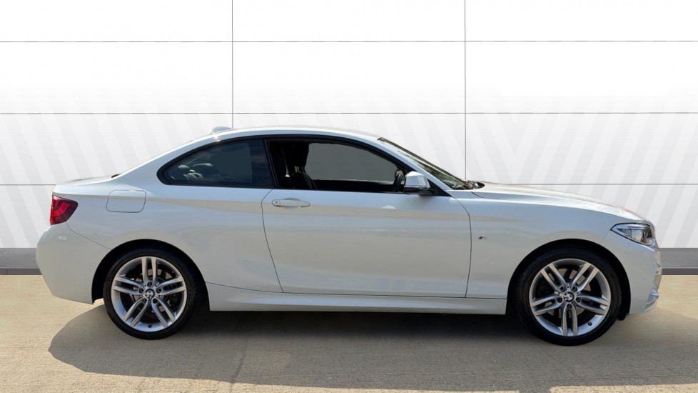 BMW 2 Series 220i M Sport 2dr [Nav] Petrol Coupe - Image 5