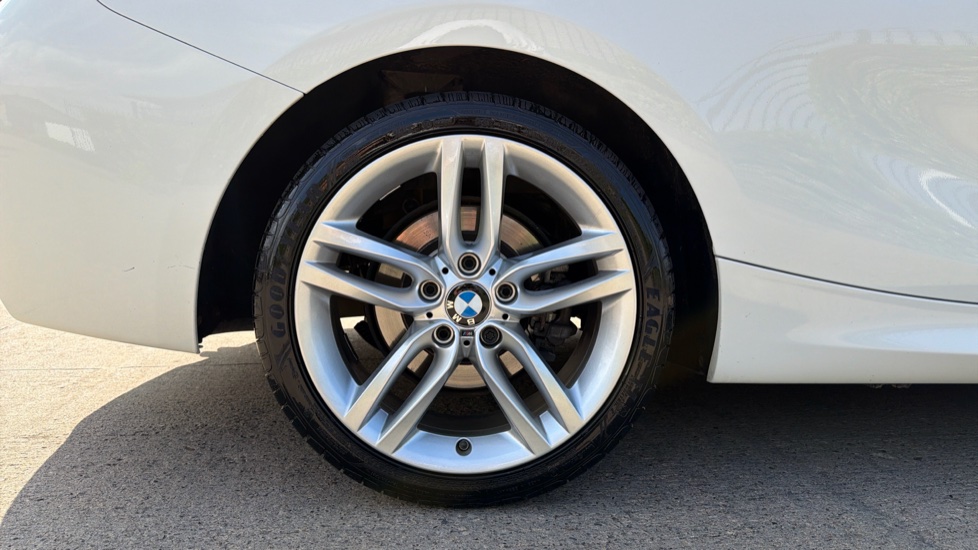 BMW 2 Series 220i M Sport 2dr [Nav] Petrol Coupe - Image 7