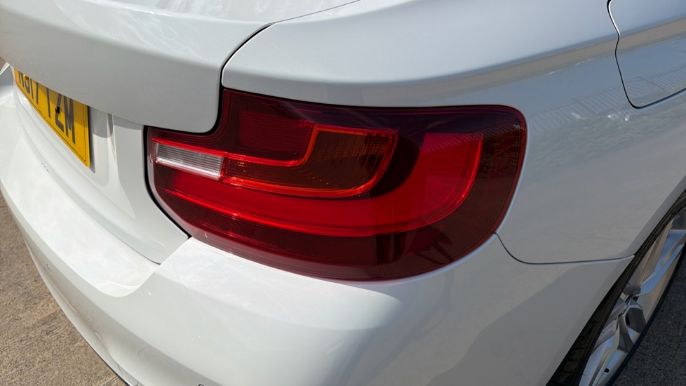 BMW 2 Series 220i M Sport 2dr [Nav] Petrol Coupe - Image 28