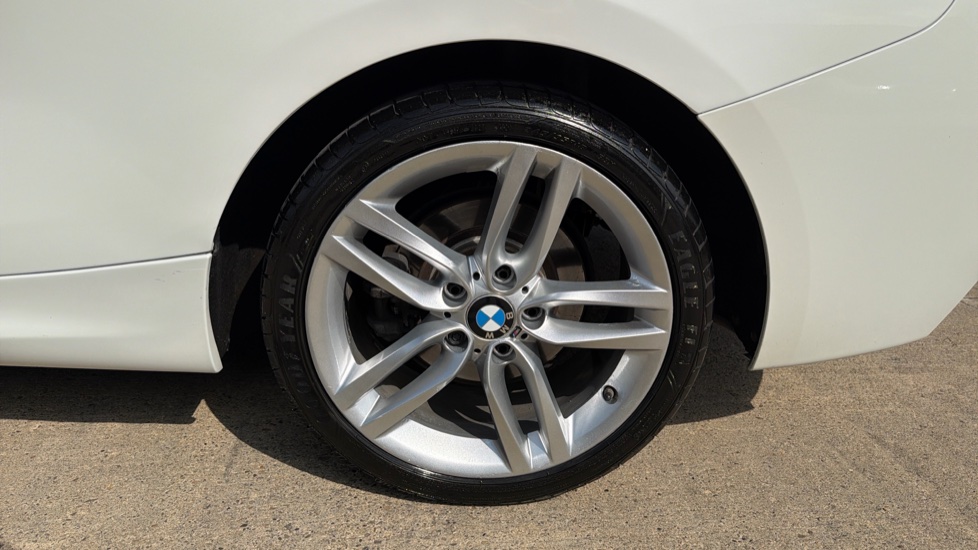BMW 2 Series 220i M Sport 2dr [Nav] Petrol Coupe - Image 29