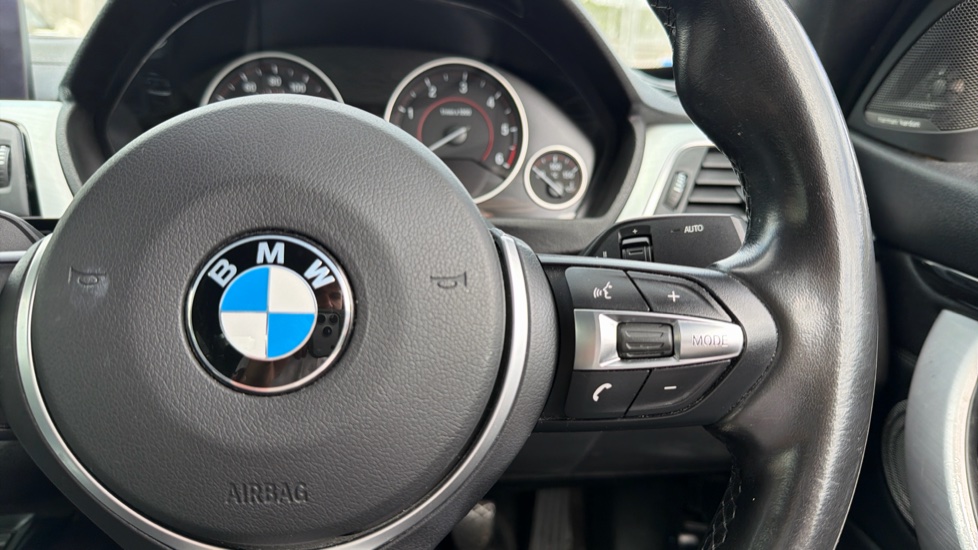 BMW 4 Series 420d [190] M Sport 2dr [Professional Media] Diesel Coupe - Image 39