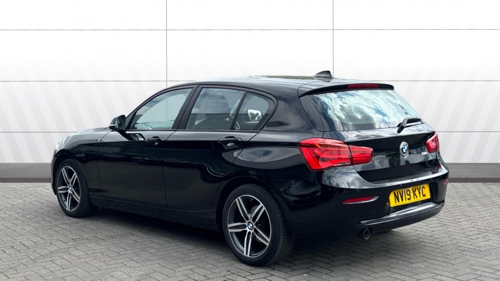 BMW 1 Series 118i [1.5] Sport 5dr [Nav/Servotronic] Petrol Hatchback - Image 2