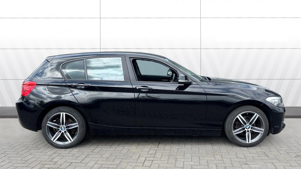 BMW 1 Series 118i [1.5] Sport 5dr [Nav/Servotronic] Petrol Hatchback - Image 5