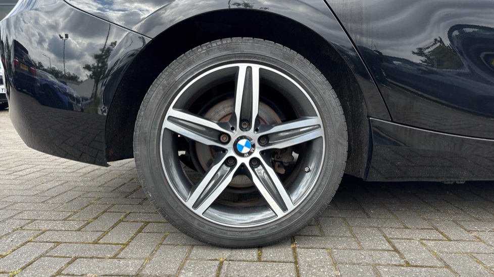 BMW 1 Series 118i [1.5] Sport 5dr [Nav/Servotronic] Petrol Hatchback - Image 7