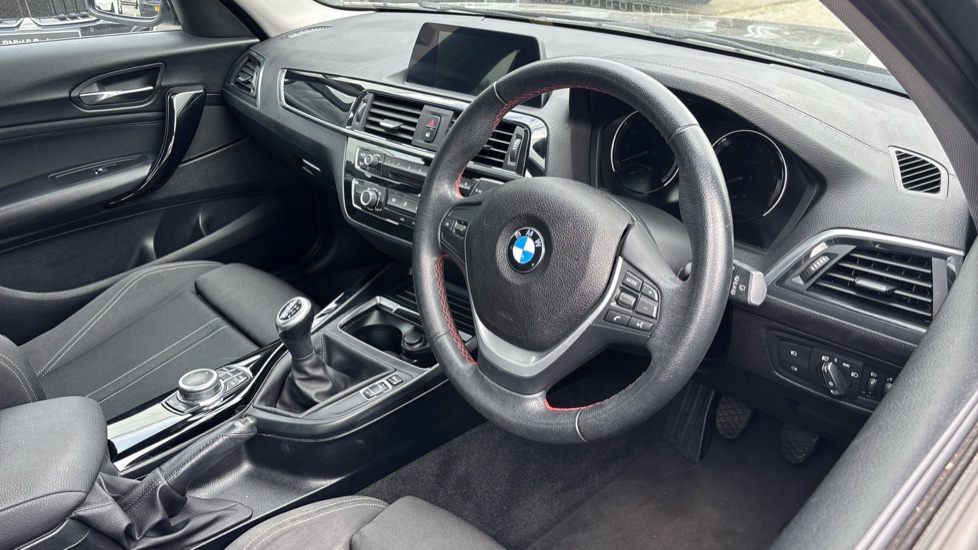 BMW 1 Series 118i [1.5] Sport 5dr [Nav/Servotronic] Petrol Hatchback - Image 11