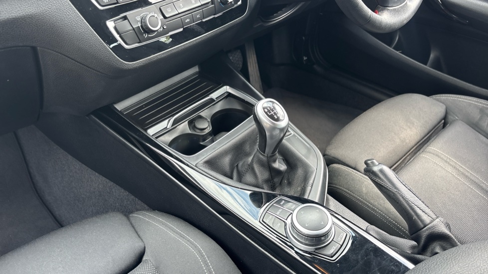 BMW 1 Series 118i [1.5] Sport 5dr [Nav/Servotronic] Petrol Hatchback - Image 13