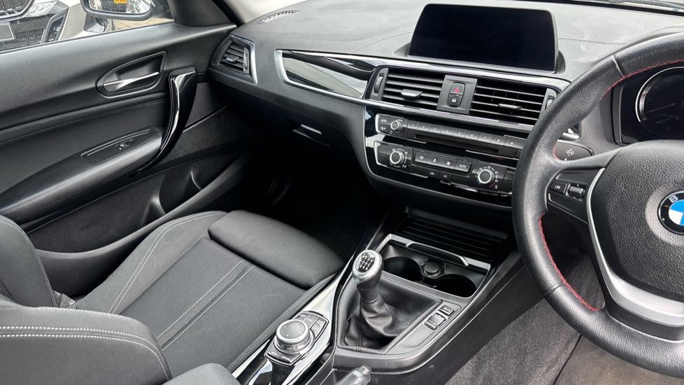 BMW 1 Series 118i [1.5] Sport 5dr [Nav/Servotronic] Petrol Hatchback - Image 14