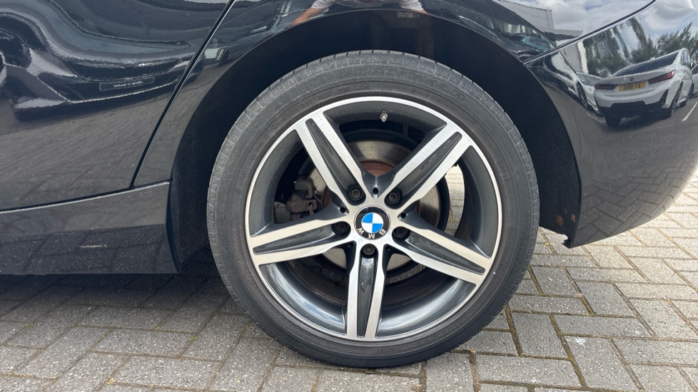 BMW 1 Series 118i [1.5] Sport 5dr [Nav/Servotronic] Petrol Hatchback - Image 24