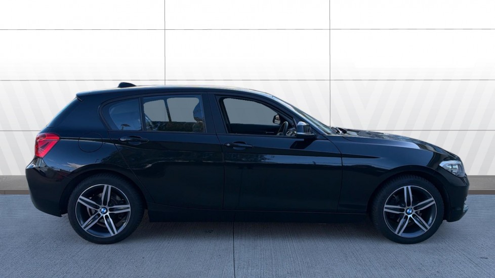 BMW 1 Series 116d Sport 5dr [Nav] Step Auto Diesel Hatchback - Image 5