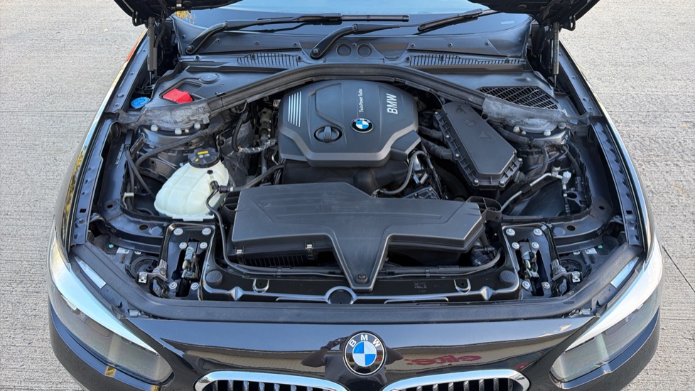 BMW 1 Series 116d Sport 5dr [Nav] Step Auto Diesel Hatchback - Image 8