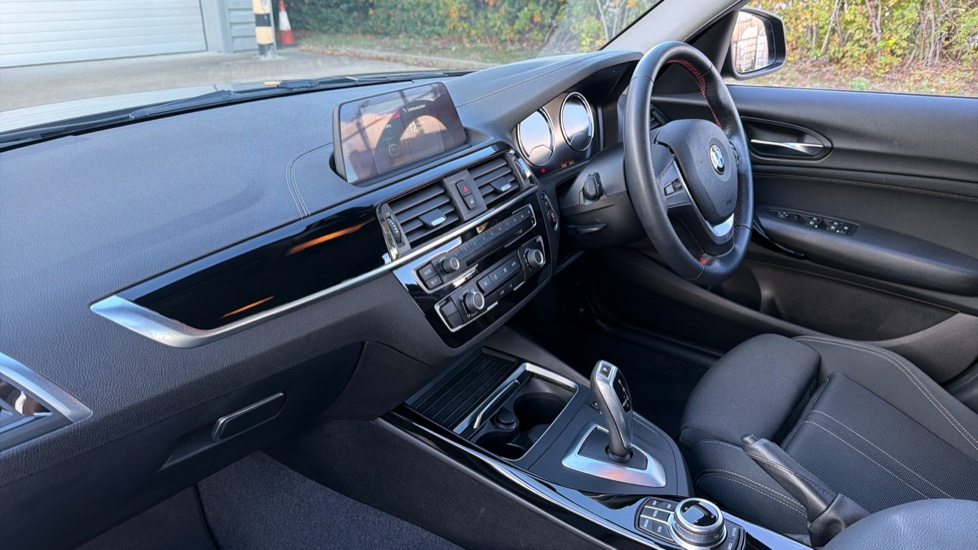 BMW 1 Series 116d Sport 5dr [Nav] Step Auto Diesel Hatchback - Image 9