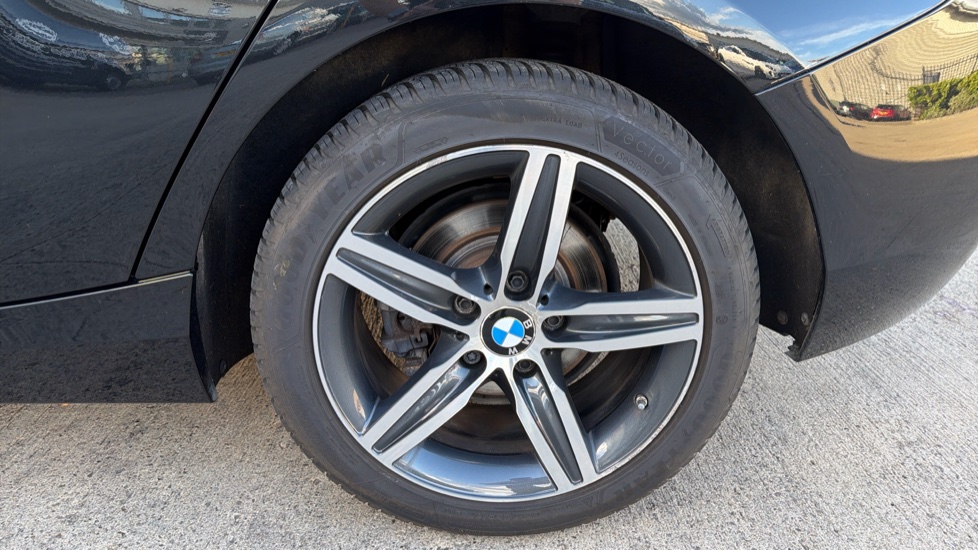 BMW 1 Series 116d Sport 5dr [Nav] Step Auto Diesel Hatchback - Image 24