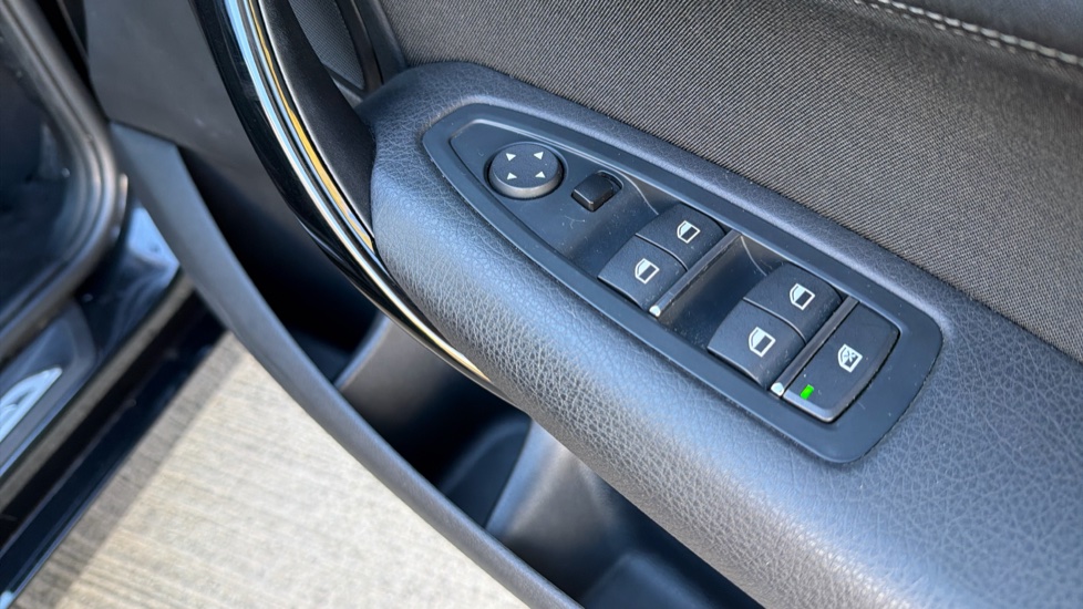 BMW 1 Series 116d Sport 5dr [Nav] Step Auto Diesel Hatchback - Image 31
