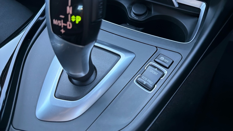BMW 1 Series 116d Sport 5dr [Nav] Step Auto Diesel Hatchback - Image 50