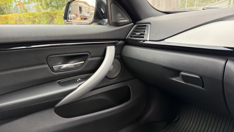 BMW 4 Series 435d xDrive M Sport 5dr Auto [Professional Media] Diesel Hatchback - Image 54